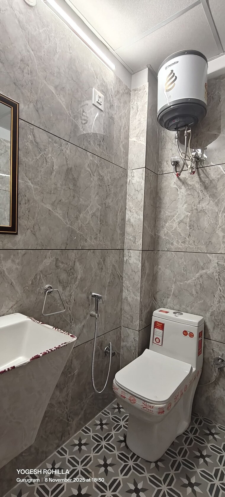 Bathroom, saket 1 Bedroom 300 Sq.Ft. Apartment In Saket Delhi 9620701
