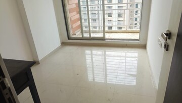 Room in 2.5 BHK Apartment at Elanja Apartment, Santacruz East – for Sale