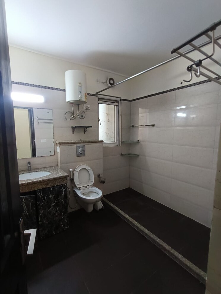 Attached Bathroom, dasnac-the-jewel 3.5 Bedroom 1900 Sq.Ft. Apartment In Sector 75 Noida 9620735