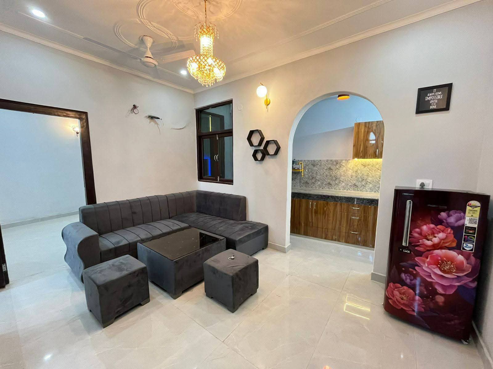 2 BHK Apartment For Rent in Ignou Road 