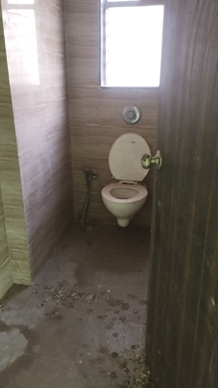 Bathroom, kinjal-nine 1 Bedroom 420 Sq.Ft. Apartment In Agripada Mumbai 9620833