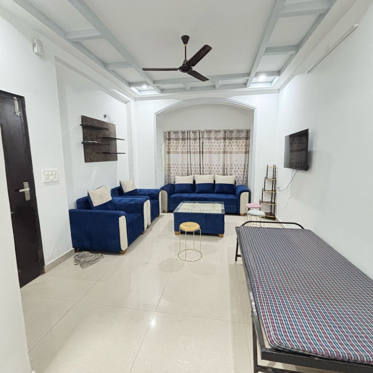 3 BHK + Pooja Room Apartment For Rent in Jakhan