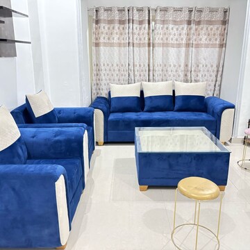 Living Room in 3 BHK Apartment at Rajpur Road – for Rent