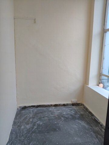   Warehouse at Sector 63 – for Rent