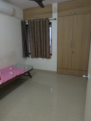 Room in 3 BHK Apartment at Hubtown Greenwoods, Vartak Nagar – for Rent