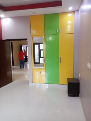 Room in 2.5 BHK Apartment at Jm Orchid, Sector 76 – for Rent