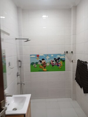 Bathroom in 2.5 BHK Apartment at Jm Orchid, Sector 76 – for Rent