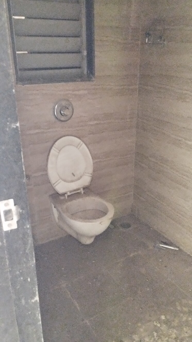 Bathroom, kinjal-nine 1 Bedroom 420 Sq.Ft. Apartment In Agripada Mumbai 9620890