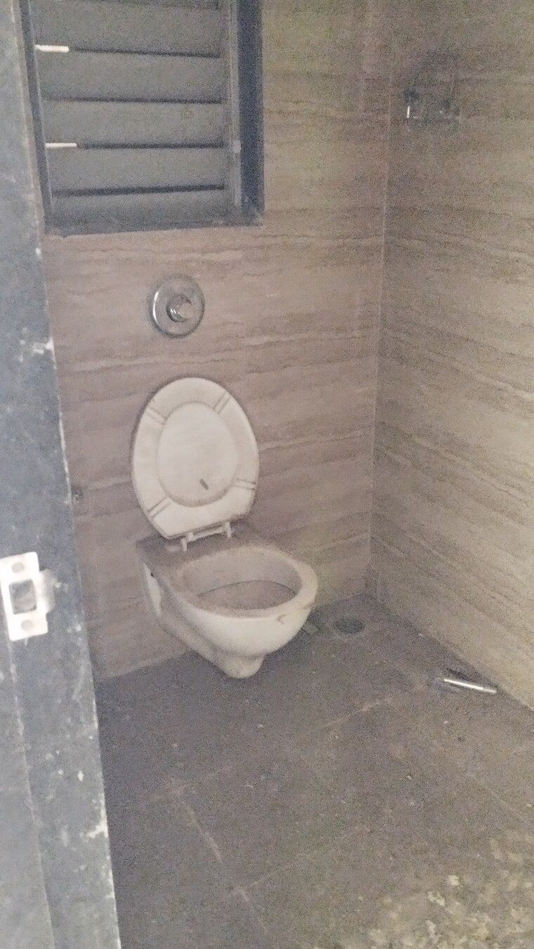 Bathroom, kinjal-nine 1 Bedroom 420 Sq.Ft. Apartment In Agripada Mumbai 9620890