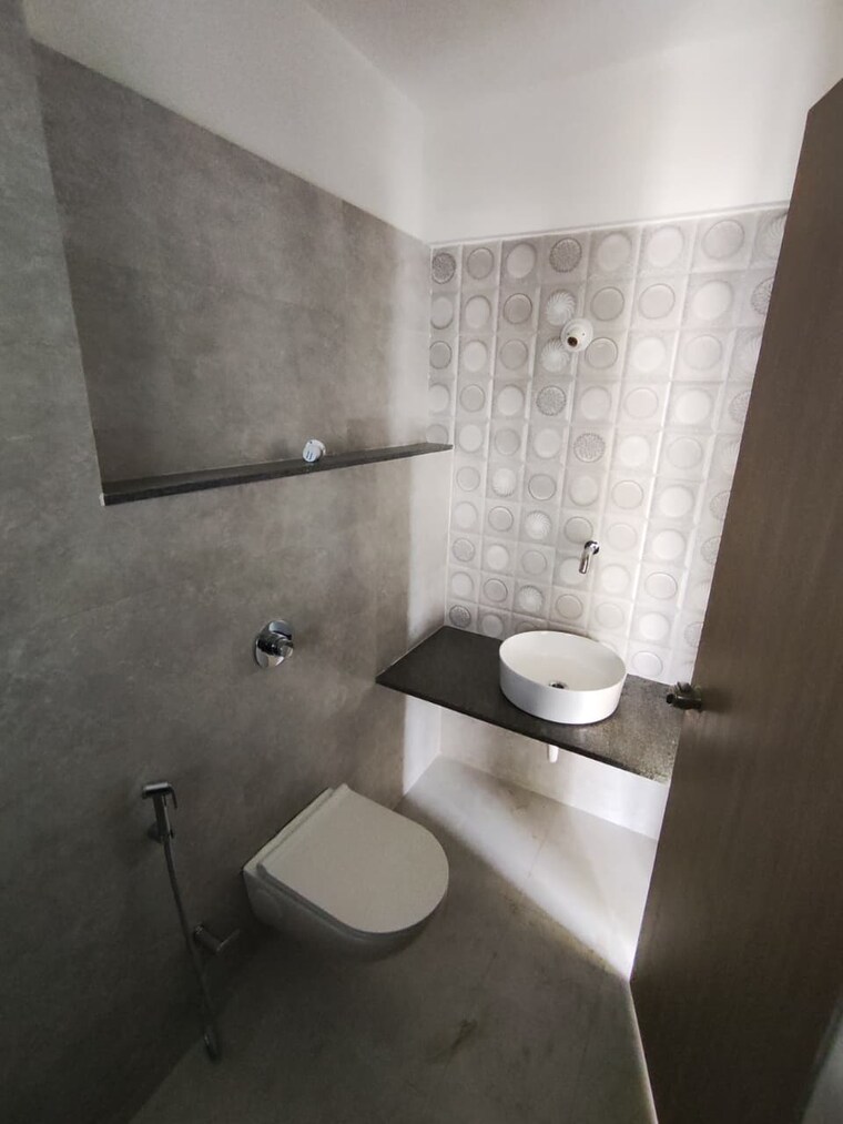 Bathroom, v-top-valonia 3 Bedroom 1100 Sq.Ft. Apartment In Punawale Pune 9620839