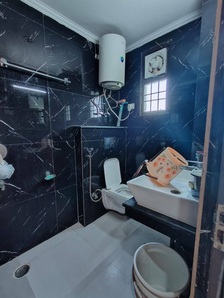 Bathroom, saket 2 Bedroom 900 Sq.Ft. Builder Floor In Saket Delhi 9620909