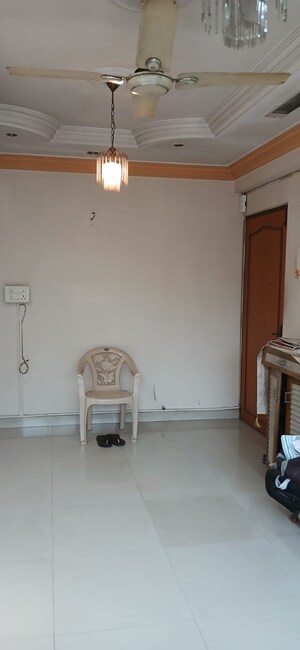 Room in 1 BHK Apartment at Chembur – for Rent