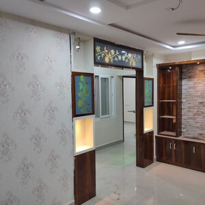 Room in 2.5 BHK Apartment at Sai Keerthi Enclave, Kothapet – for Rent
