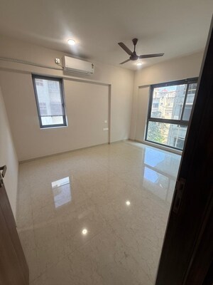 Room in 3 BHK Apartment at Chembur – for Rent