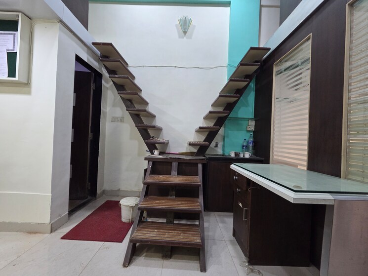 undefined, royal-palms Commercial Office Space 300 Sq.Ft. In Goregaon East Mumbai 9621040