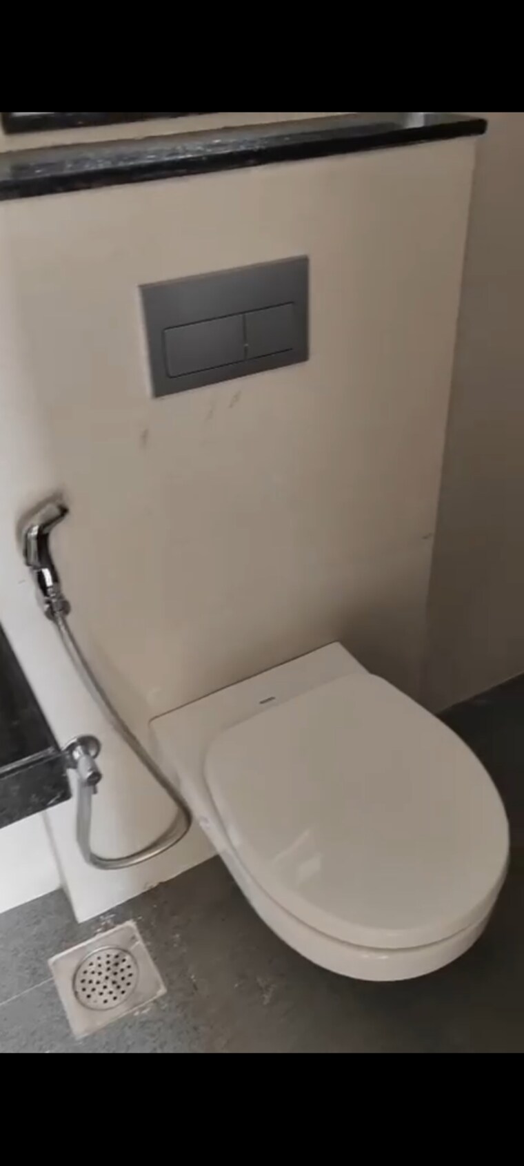 Attached Bathroom, sheth-zuri 2 Bedroom 720 Sq.Ft. Apartment In Laxmi Nagar Thane 9621032