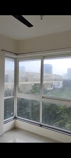  2 BHK Apartment at Sheth Zuri, Laxmi Nagar – for Rent