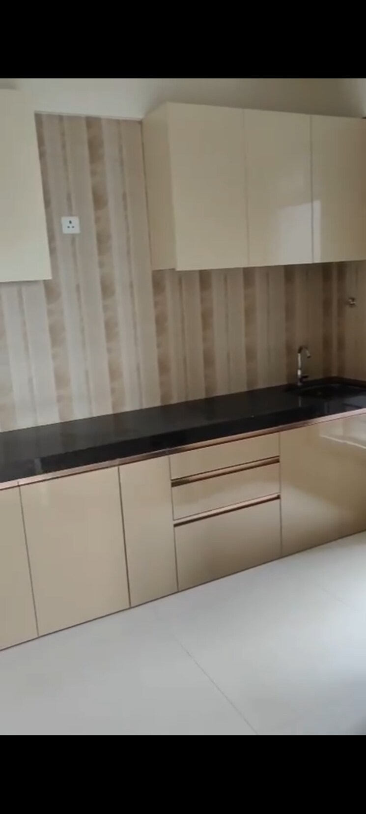 Kitchen, sheth-zuri 2 Bedroom 720 Sq.Ft. Apartment In Laxmi Nagar Thane 9621032
