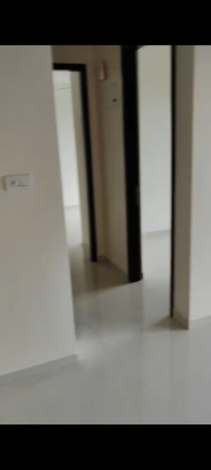  2 BHK Apartment at Sheth Zuri, Laxmi Nagar – for Rent