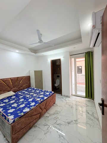 2 BHK Builder Floor For Rent in Saket