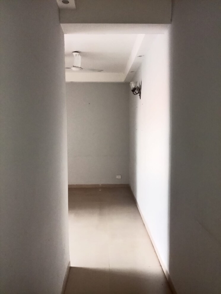 Master Bedroom, mahagun-mywoods 3 Bedroom 1370 Sq.Ft. Apartment In Sector 16c Greater Noida Greater Noida 9621016