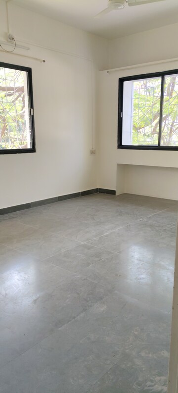 3 BHK Apartment For Rent in Manisha Apartment Law College Road, Law College Road
