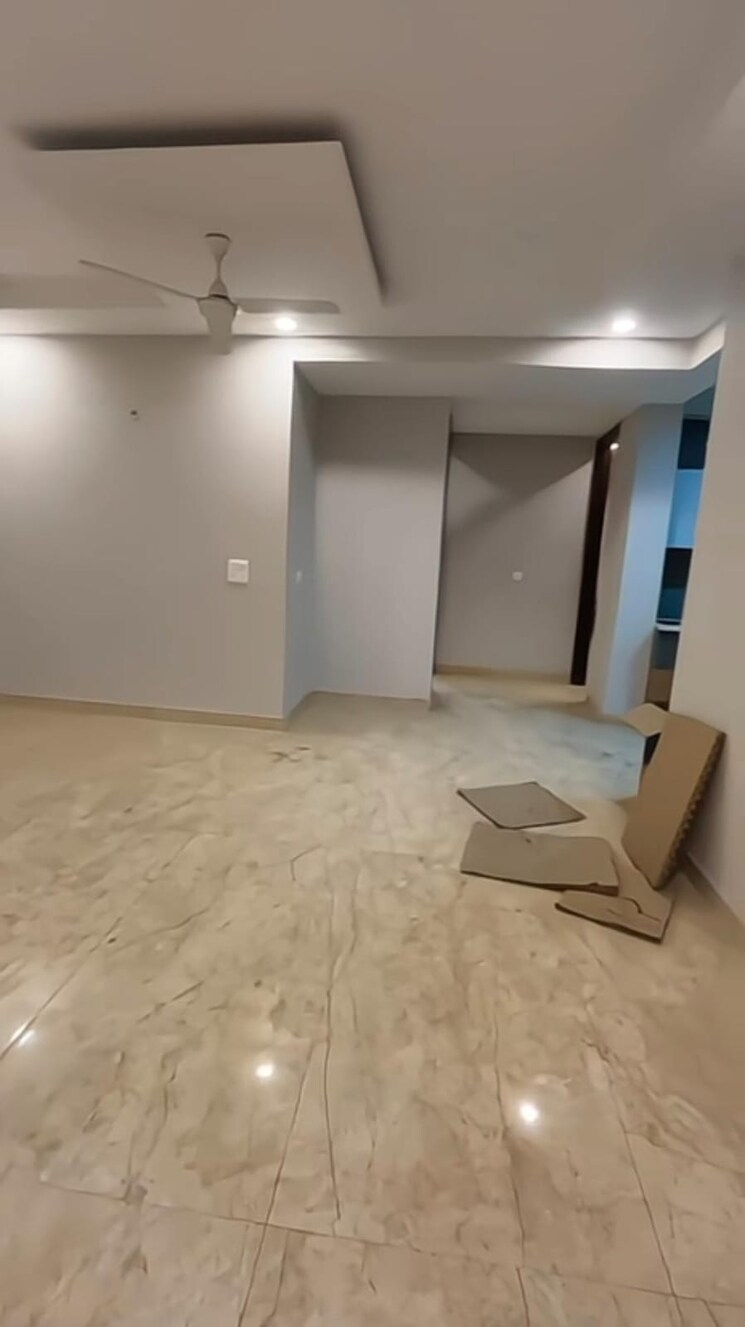 Room, saket 3 Bedroom 1200 Sq.Ft. Builder Floor In Saket Delhi 9621287