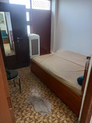 1 BHK Builder Floor For Rent in Om Vihar