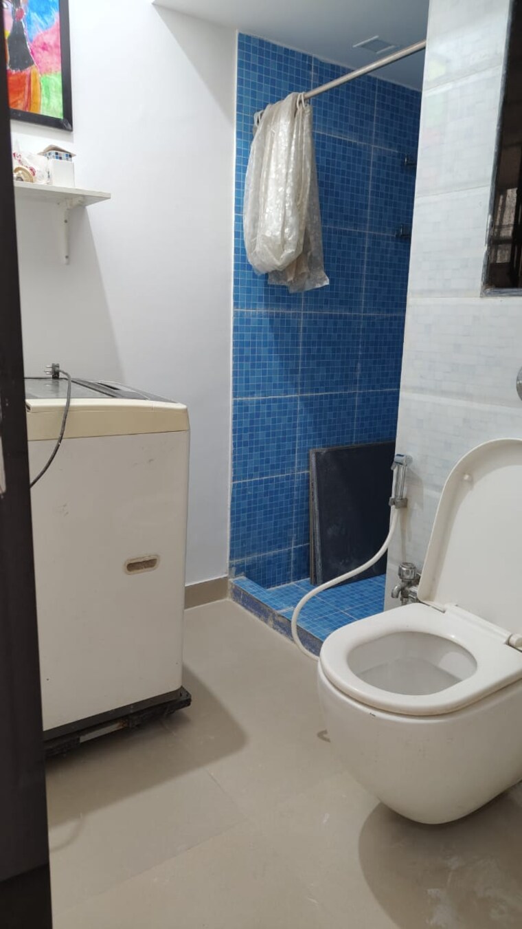 Attached Bathroom, panch-mahal 1 Bedroom 600 Sq.Ft. Apartment In Powai Mumbai 9621409