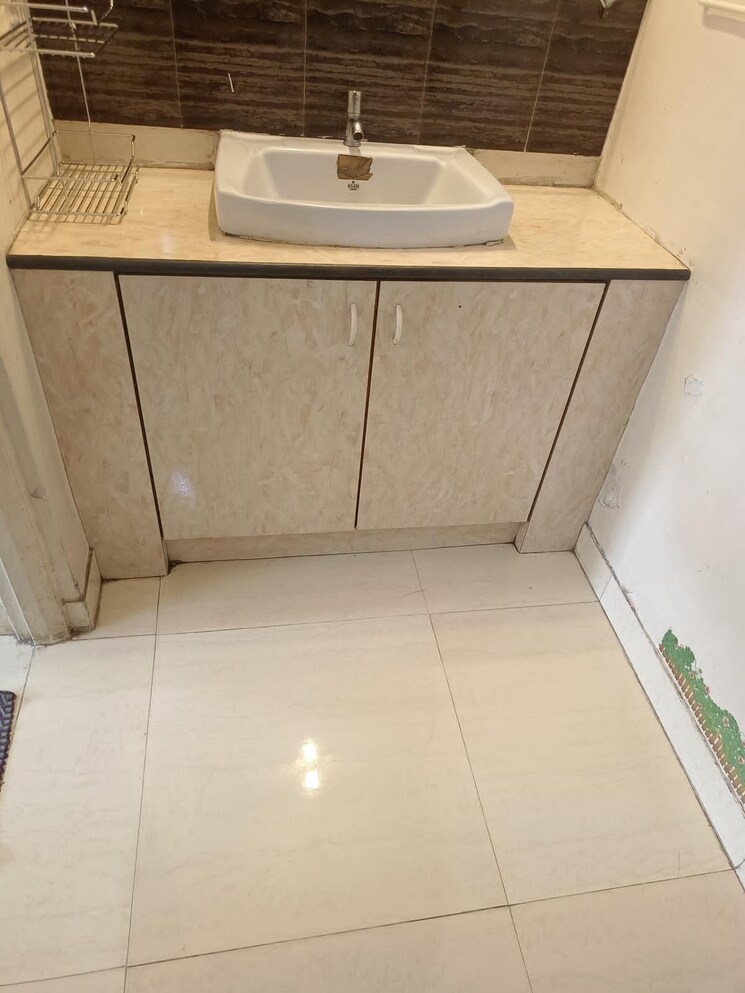 Bathroom, aundh 1 Bedroom 1100 Sq.Ft. Apartment In Aundh Pune 9621417