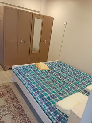 Bedroom in 1 BHK Apartment at Bandra West – for Rent