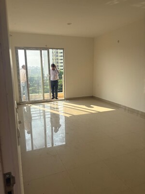 Room in 2 BHK Apartment at Ansal API Paradise Diamond, Sushant Golf City – for Sale