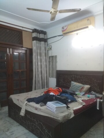 Bedroom in 3 BHK Builder Floor at New Rajinder Nagar – for Rent