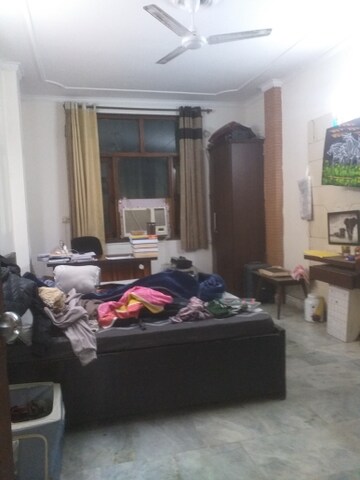 Bedroom in 3 BHK Builder Floor at New Rajinder Nagar – for Rent