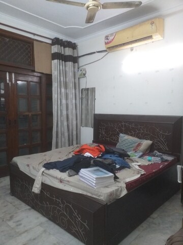 Bedroom in 3 BHK Builder Floor at New Rajinder Nagar – for Rent
