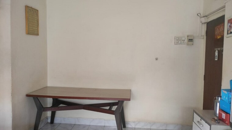 Other, santacruz west 2 Bedroom 700 Sq.Ft. Apartment In Santacruz West Mumbai 9621570