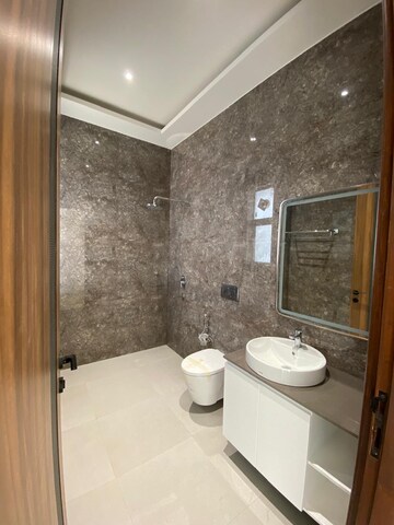 Bathroom in 3 BHK Builder Floor at Amolik Residency, Sector 86 – for Sale