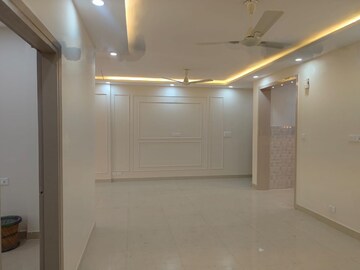 Room in 4 BHK Apartment at Sector 19b Dwarka – for Rent