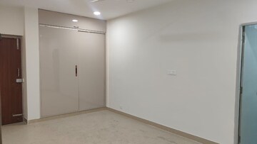 Room in 4 BHK Apartment at Sector 19b Dwarka – for Rent