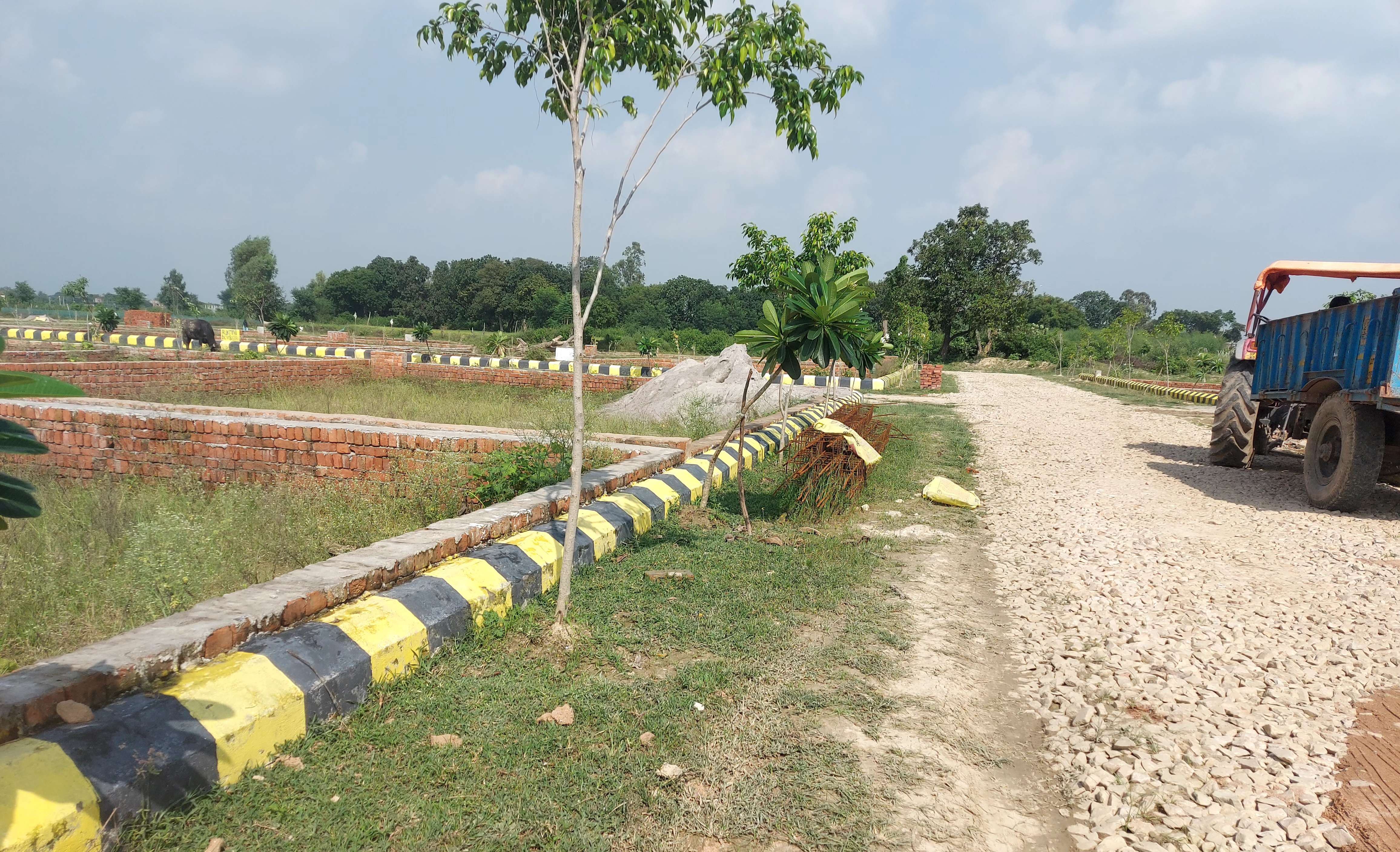 Plot For Sale in Raebareli Road
