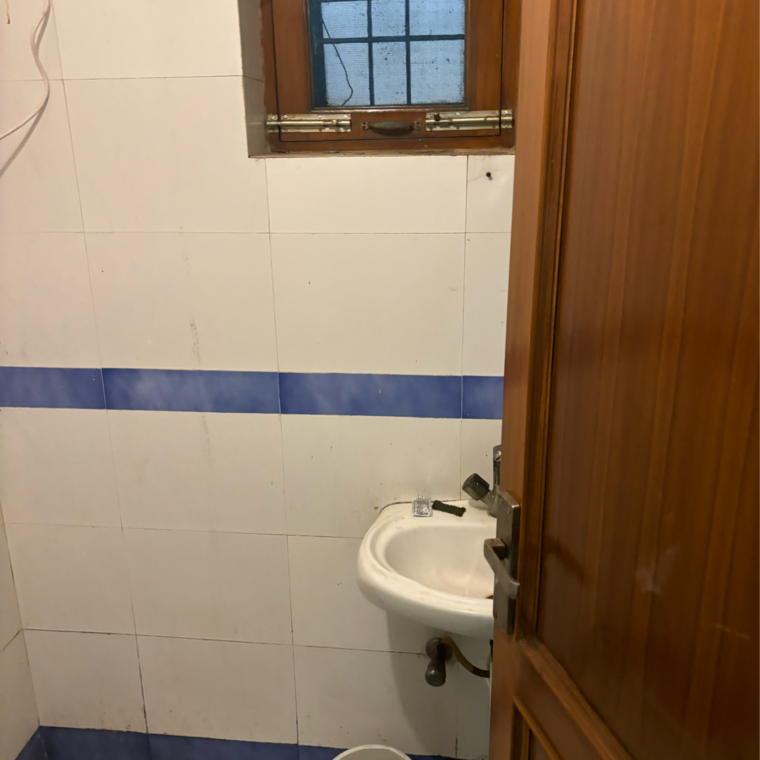 Bathroom, rwa-metro-apartments 1 Bedroom 550 Sq.Ft. Apartment In Sector 52 Noida 9621685