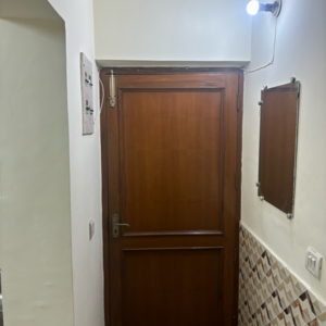 Furnished Amenities in 1 BHK Apartment at RWA Metro Apartments, Sector 52 – for Sale