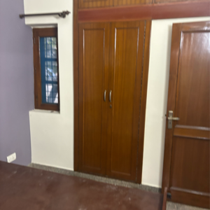 Room in 1 BHK Apartment at RWA Metro Apartments, Sector 52 – for Sale