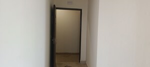 Room in 2 BHK Apartment at Signature Global Prime, Sector 63a – for Sale