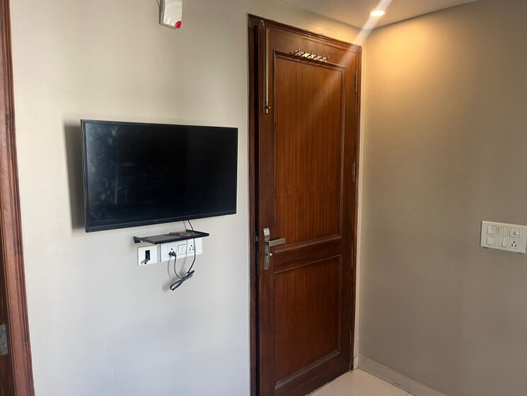 Other, sector 44 1.5 Bedroom 440 Sq.Ft. Builder Floor In Sector 44 Gurgaon 9621724