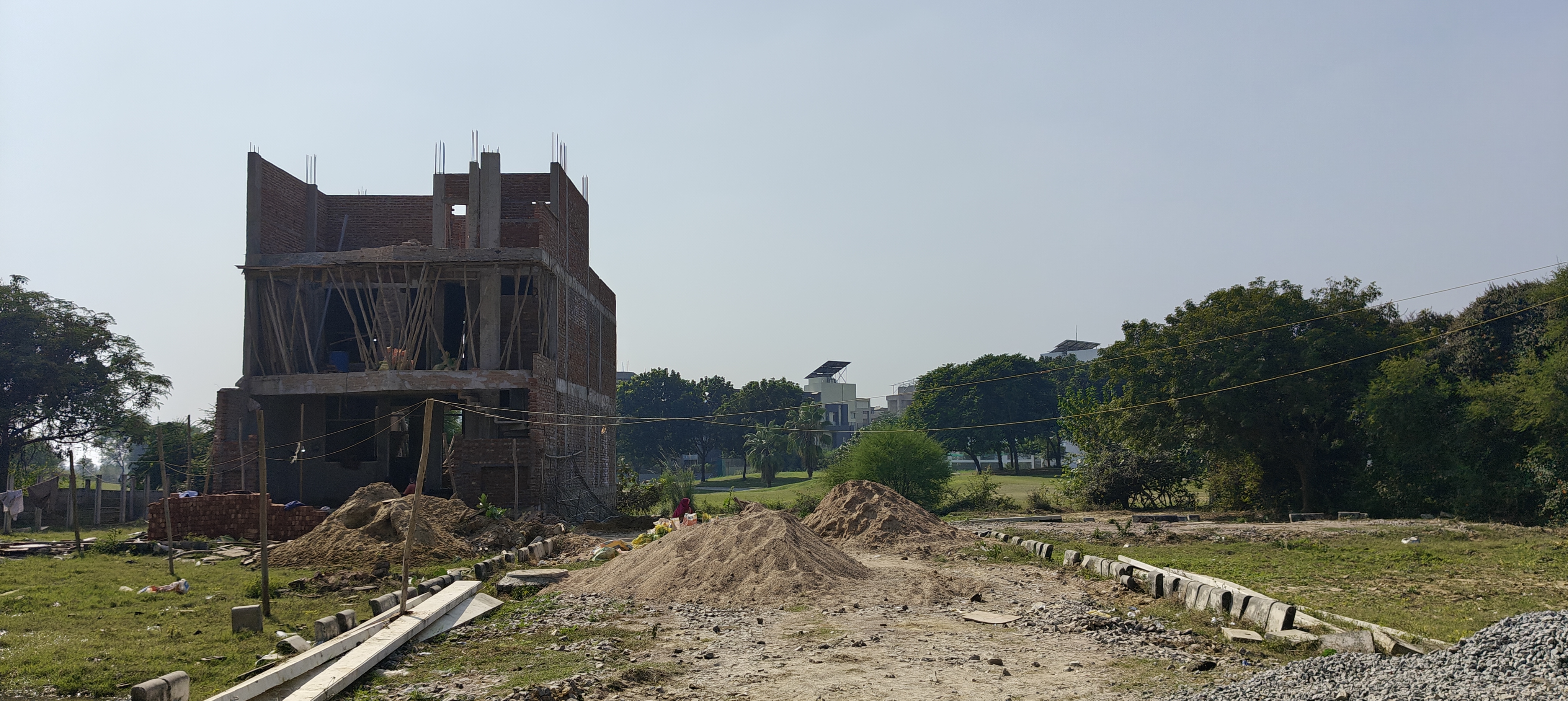 Plot For Sale in Sushant Golf City