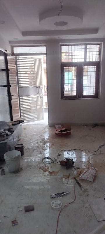 Room in 2 BHK Apartment at Janakpuri – for Rent