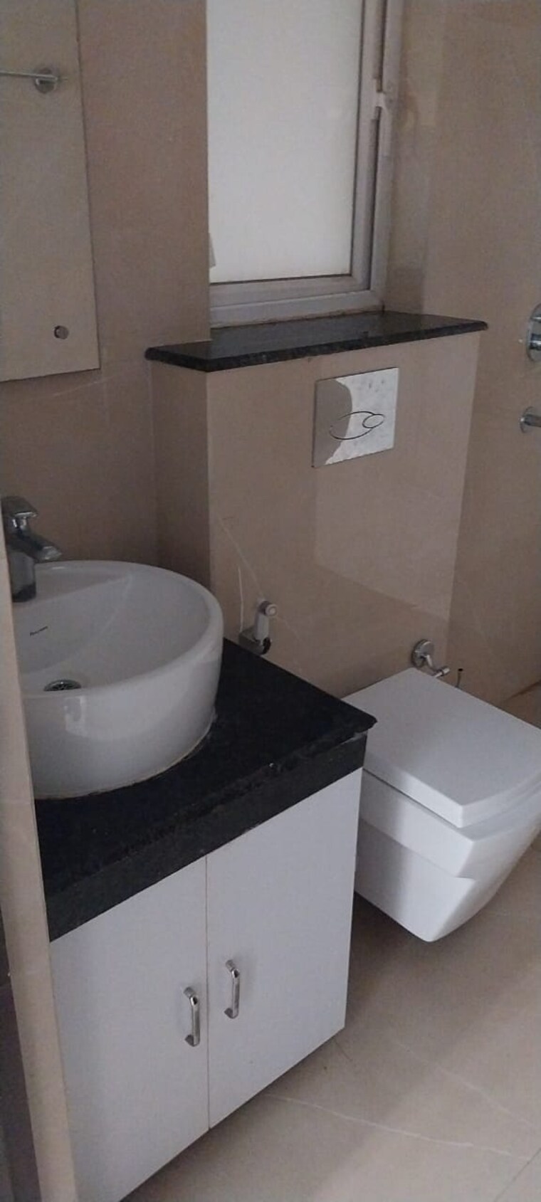 Bathroom, rishita-manhattan 2 Bedroom 900 Sq.Ft. Apartment In Gomti Nagar Lucknow 9621708