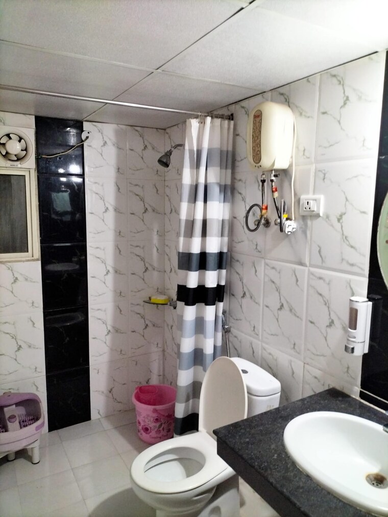 Attached Bathroom, nimbus-the-hyde-park 3 Bedroom 1320 Sq.Ft. Apartment In Sector 78 Noida 9621748