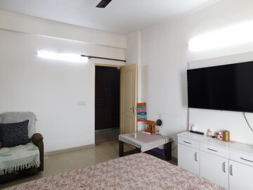 Bedroom in 2.5 BHK Apartment at Prateek Grand City, Siddharth Vihar – for Rent